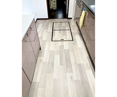 キッチン床クッションフロア上張り工事